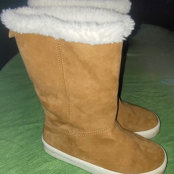 Old Navy girls sz. 13 boots, tan boots girls 13, fur lined girls nubuck boots 13 - Picture 2 of 11